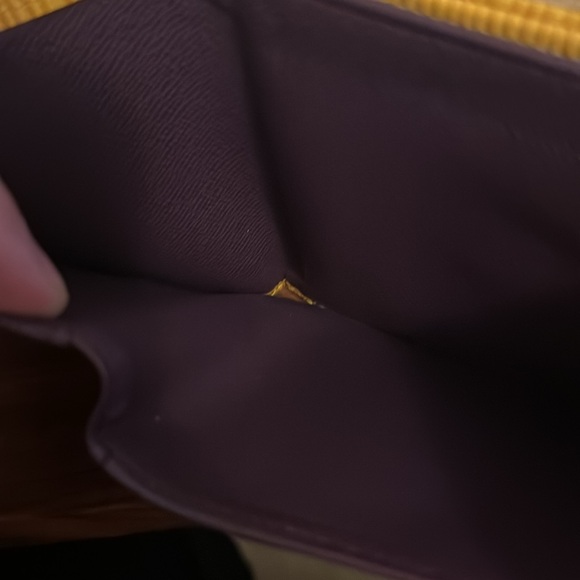 Authentic Louis Vuitton Epi leather Elise compact wallet yellow purple gold - Picture 3 of 4